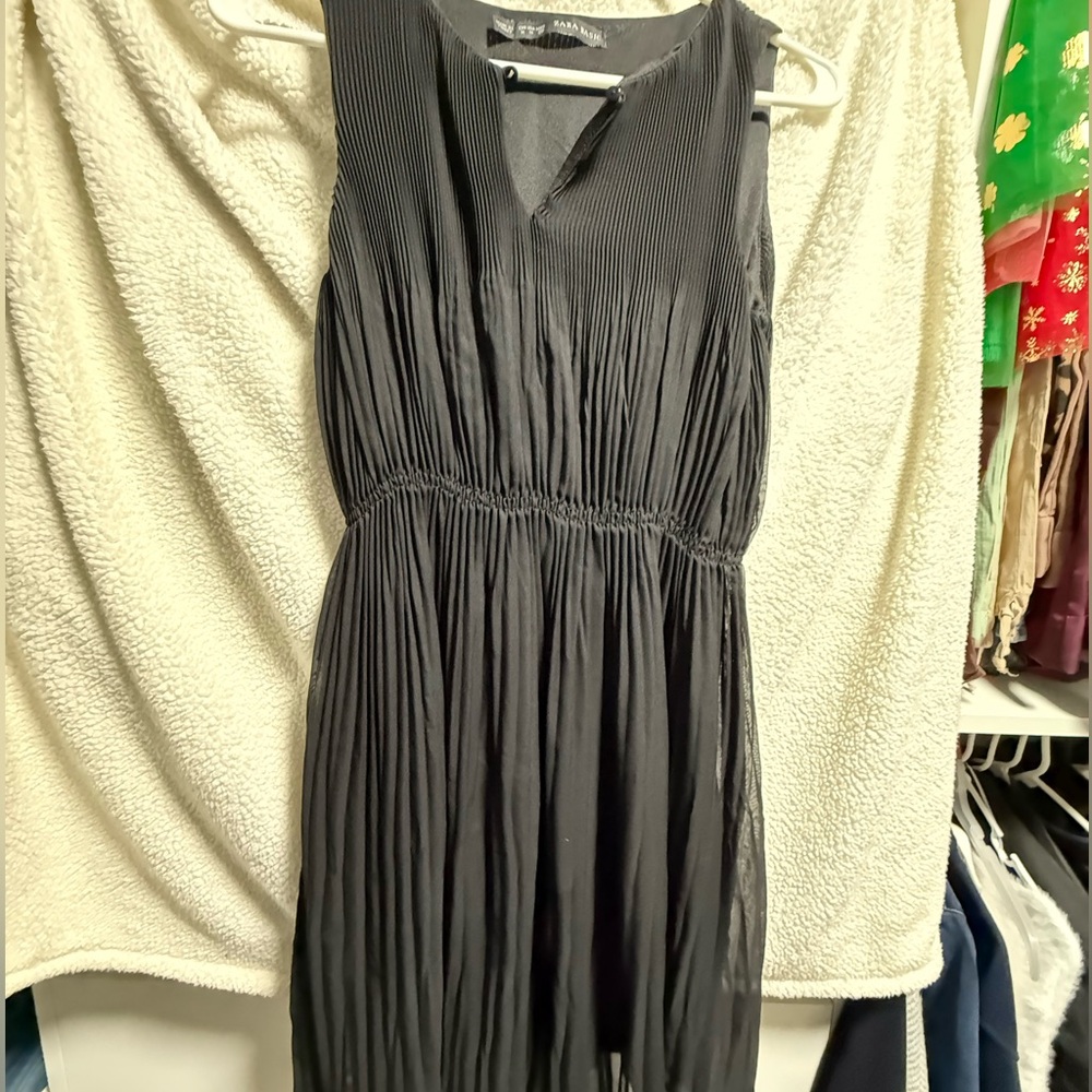 Zara Black Pleated Midi Dress